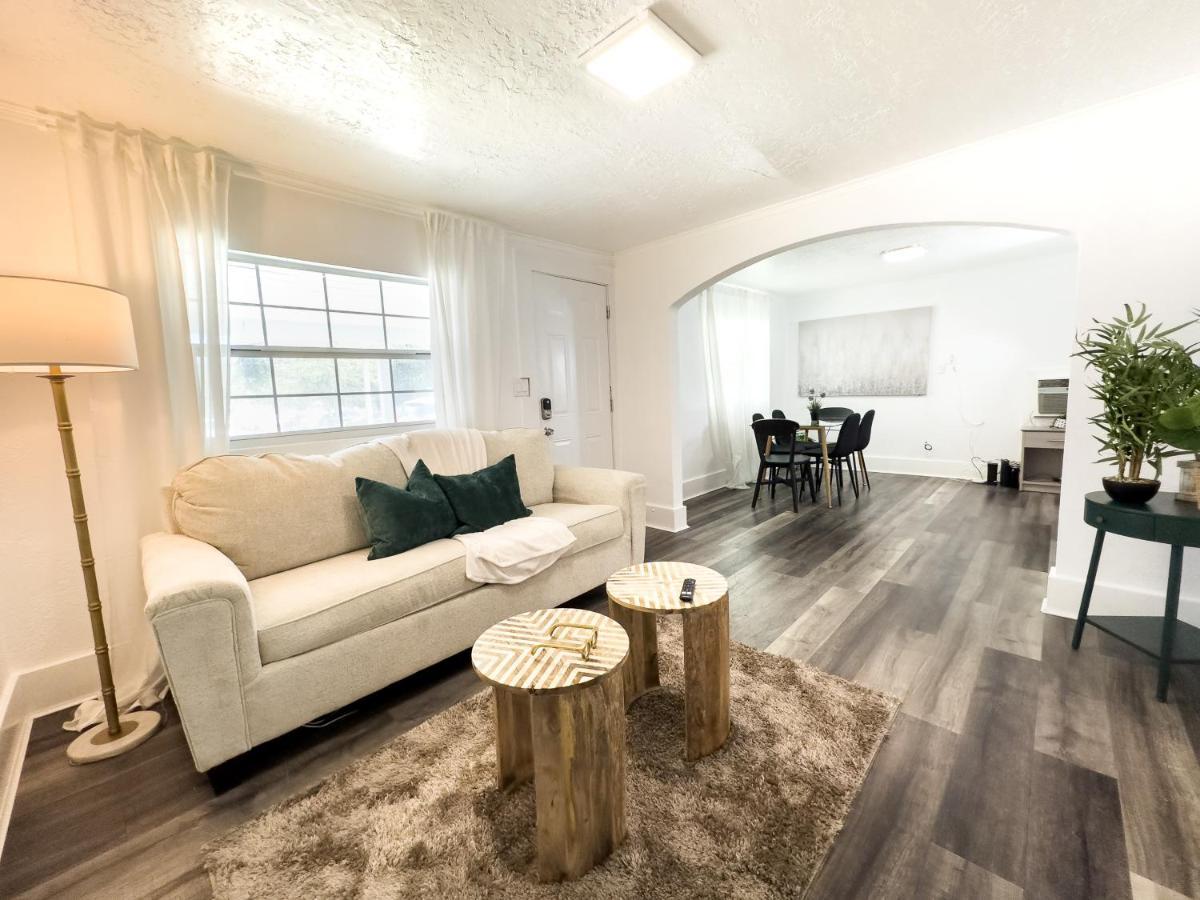 Вилла 2B1B Stylish Little House W Shared Pool 511 Клируотер Экстерьер фото