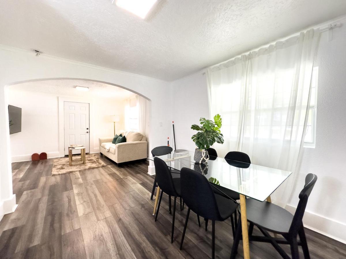 Вилла 2B1B Stylish Little House W Shared Pool 511 Клируотер Экстерьер фото
