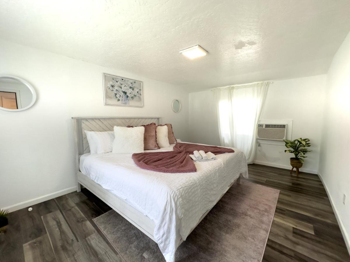Вилла 2B1B Stylish Little House W Shared Pool 511 Клируотер Экстерьер фото